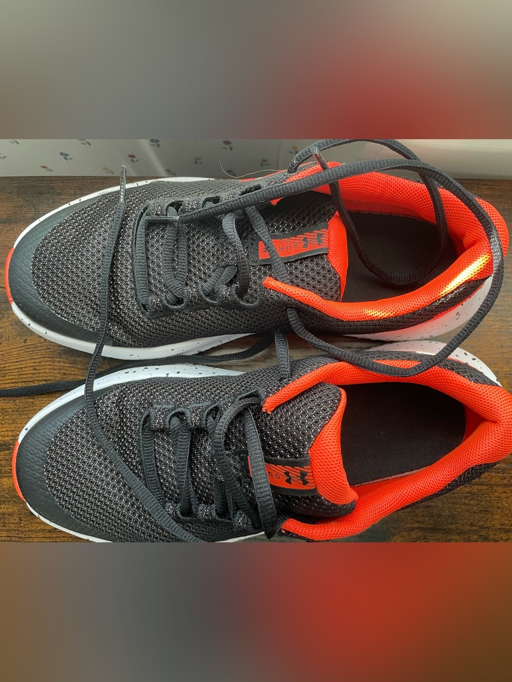 Under Armour Black & Orange 6Y Training Shoes - Picture 2 of 5